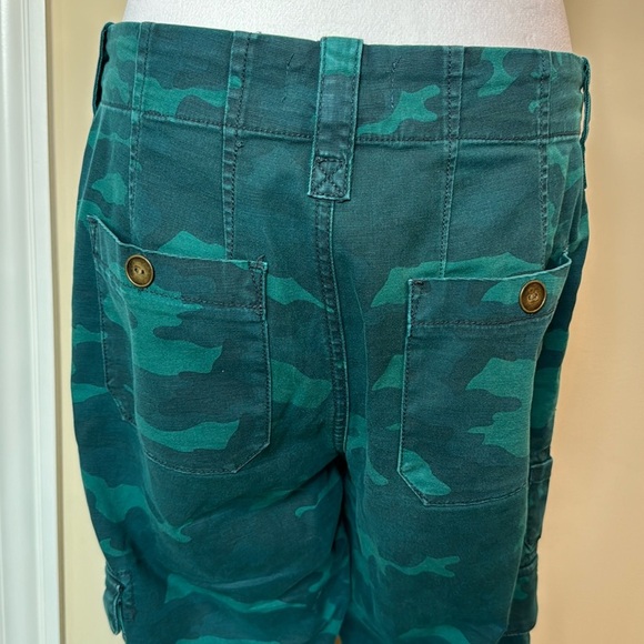 Anthropologie Austin Camo Cargo Pants Size 29 - Picture 6 of 16